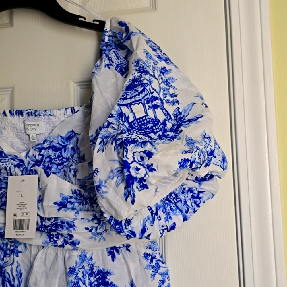 NWT Women's shirt - Picture 2 of 4